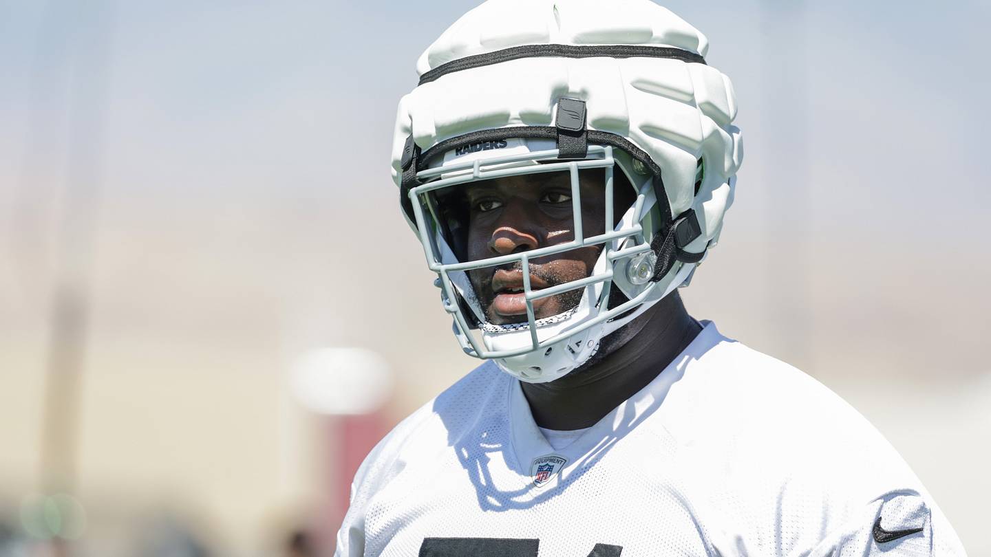 DJ Glaze got brutally honest about his struggles in Raiders' loss