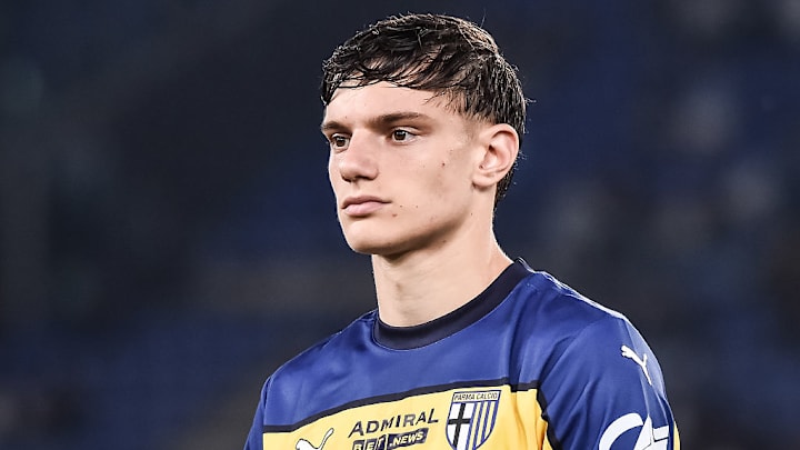 Giovanni Leoni has only played 17 top flight games.