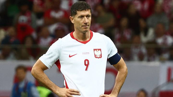 Robert Lewandowski y Polonia no lograron calificar al Mundial Robert Lewandowski y Polonia no lograron calificar al Mundial