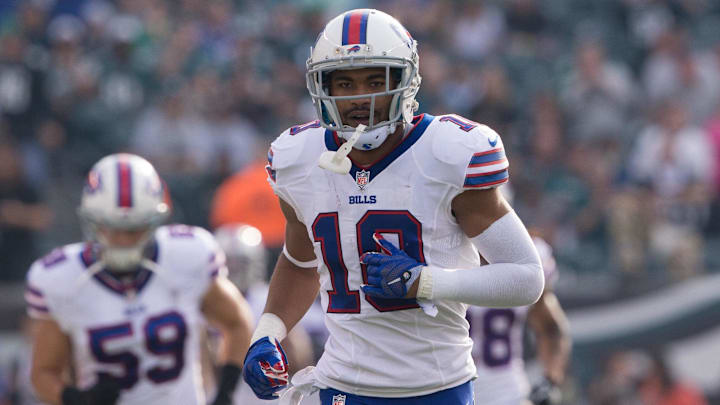 Buffalo Bills wide receiver Robert Woods (10) runs onto the field to begin a game against the Philadelphia Eagles at Lincoln Financial Field. The Eagles won 23-20.