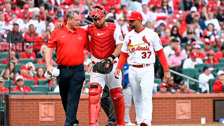 Willson Contreras debutó oficialmente en el Opening Day con los Cardenales
