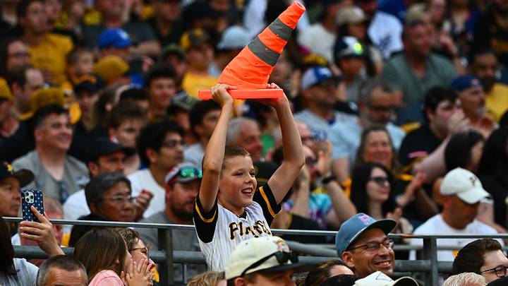 Los Angeles Dodgers v Pittsburgh Pirates