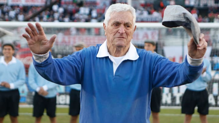 El gran Amadeo Carrizo emocionado por el homenaje realizado en 2014.