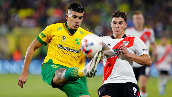 Adonis Farias y Julian Alvarez, Defensa y Justicia v River Plate 