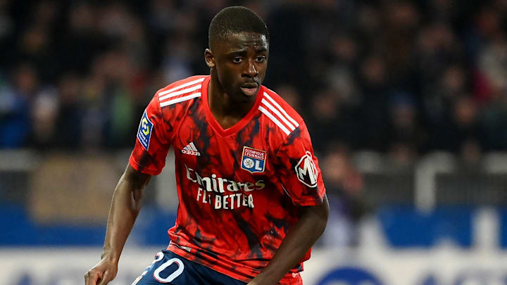 Saël Kumbedi, le futur latéral droit de Lyon ?