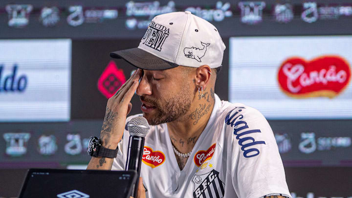 Santos Unveils Neymar As New Signing