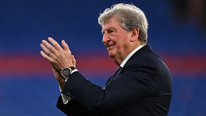 Roy Hodgson já chegou e comandou treino; time não vence há dois meses