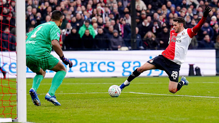 El Tri forward Santiago Giménez leads the Eredivisie with 18 goals and he set a new standard for most goals in the Dutch league during a calendar year.
