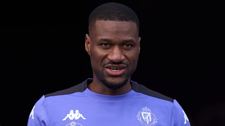 El delantero senegalés Mamadou Sylla del Real Valladolid de España sería opción para los Pumas