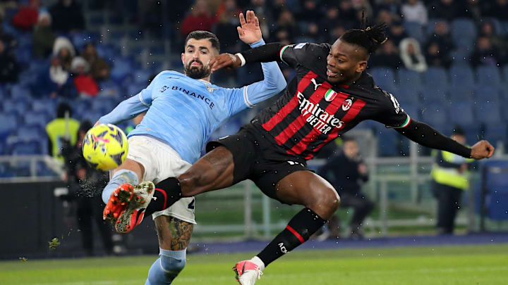 Milan, de Rafael Leão, atravessa momento de dificuldade na temporada