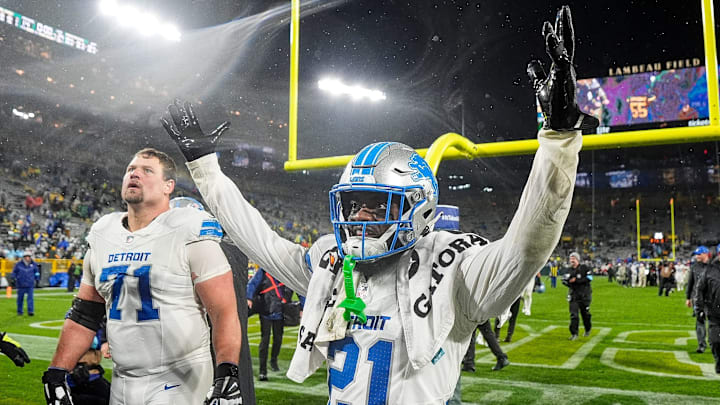 Detroit Lions cornerback Amik Robertson (21) celebrates 24-14 win over Green Bay Packers 