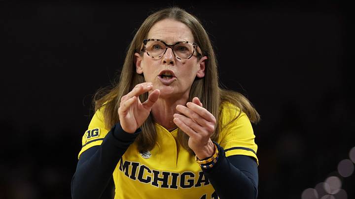Louisville v Michigan Louisville v Michigan