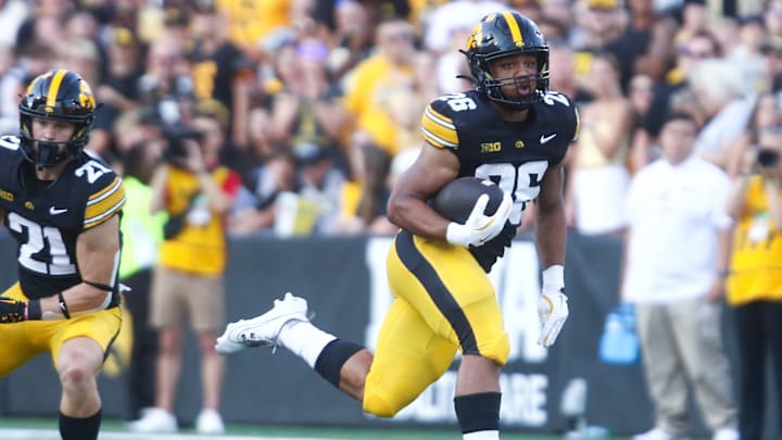 Albany v Iowa