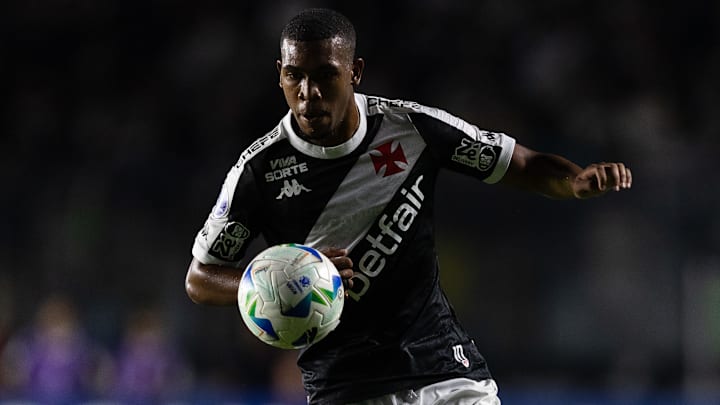 Equipe da Premier League tem interesse em Rayan, do Vasco da Gama 