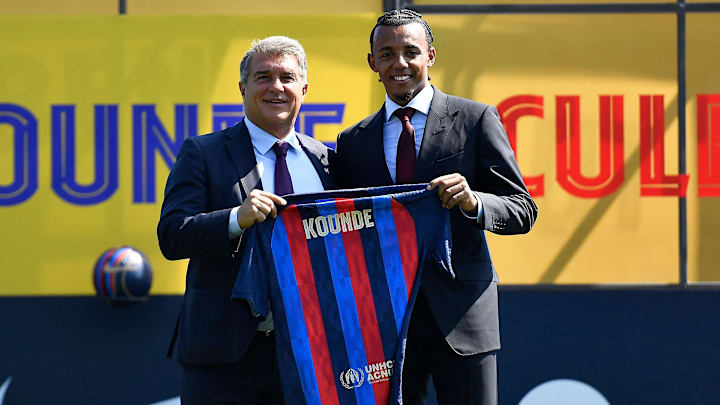 Laporta presentó este lunes a Jules Koundé