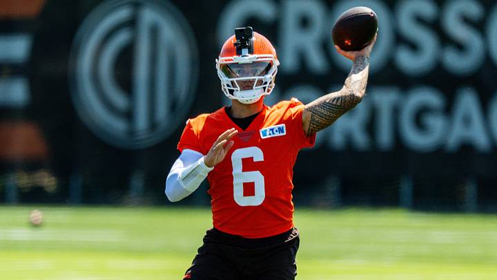Cleveland Browns quarterback Dillon Gabriel (6) throws during the second day of training camp Cleveland Browns quarterback Dillon Gabriel (6) throws during the second day of training camp