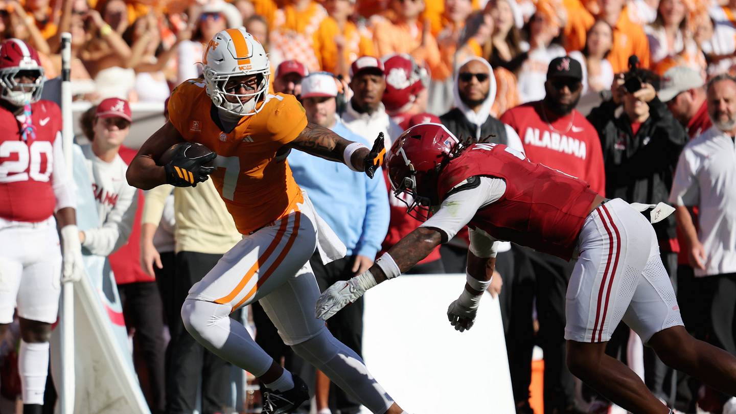 'It Can't Happen Again:' Alabama Defense Reflects on Missed Tackles vs. Tennessee