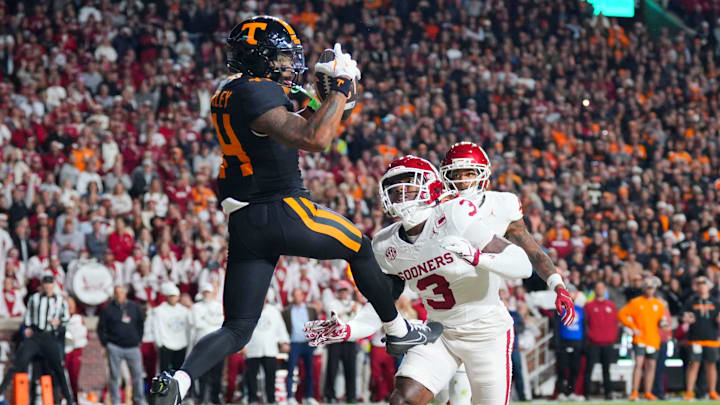 Tennessee wide receiver Braylon Staley (14) makes the touchdown reception during an NCAA college football game against Oklahoma on November 1, 2025, in Knoxville, Tenn. Tennessee wide receiver Braylon Staley (14) makes the touchdown reception during an NCAA college football game against Oklahoma on November 1, 2025, in Knoxville, Tenn.