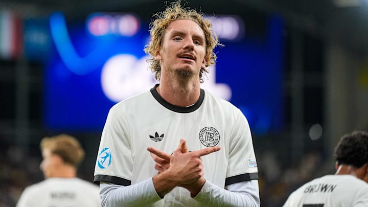 Nick Woltemade hat sich mit dem FC Bayern auf einen Transfer geeinigt Nick Woltemade hat sich mit dem FC Bayern auf einen Transfer geeinigt