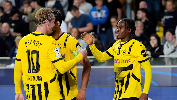 Matchwinner Jamie Gittens wird bejubelt