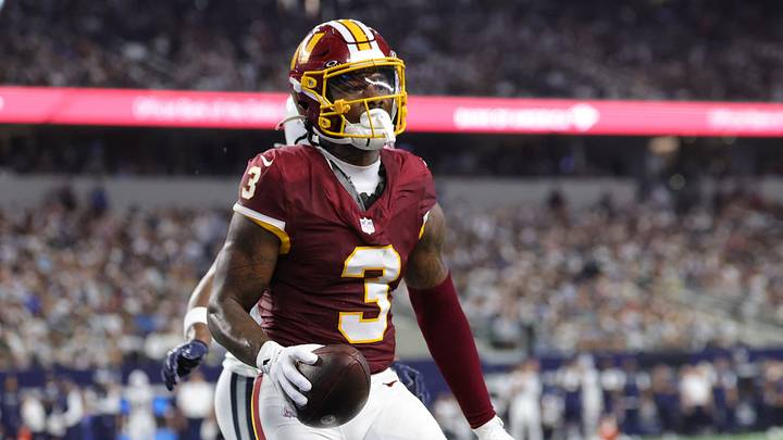 Sep 20, 2026; Arlington, Texas, USA; Washington Commanders wide receiver Stefon Diggs (3) catches a four-yard pass for a touchdown thrown by quarterback Jayden Daniels (not pictured) against the Dallas Cowboys during the first half at AT&T Stadium. Sep 20, 2026; Arlington, Texas, USA; Washington Commanders wide receiver Stefon Diggs (3) catches a four-yard pass for a touchdown thrown by quarterback Jayden Daniels (not pictured) against the Dallas Cowboys during the first half at AT&T Stadium.