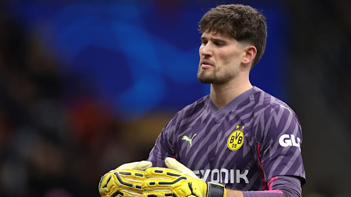 Borussia Dortmund goalkeeper Gregor Kobel