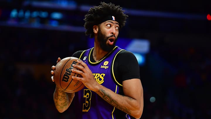 Davis fue una vez más la gran figura de los Lakers