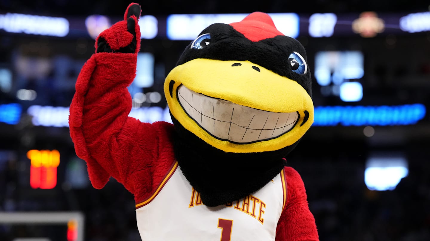 Iowa State Cyclones Men's Basketball Star Has Featured Merchandise in NIL Store