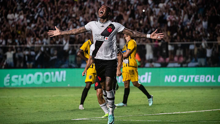 Zé Gabriel marcou o primeiro gol do jogo no Espírito Santo