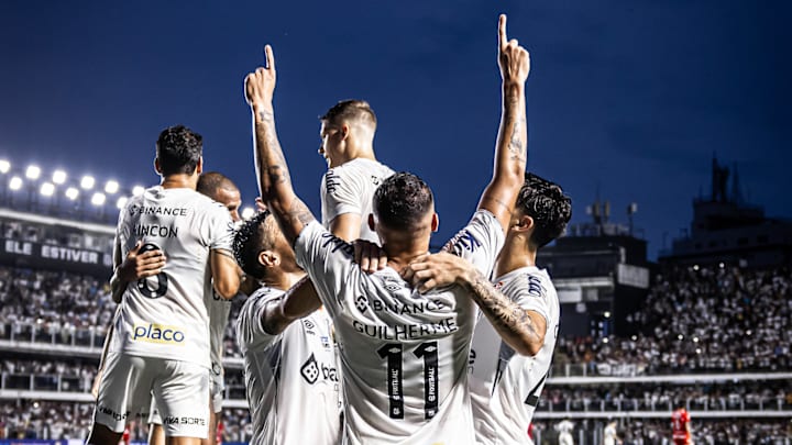 Guilherme comemora gol do Santos contra o Vila Nova, na Vila Belmiro, pela Série B do Brasileirão Guilherme comemora gol do Santos contra o Vila Nova, na Vila Belmiro, pela Série B do Brasileirão