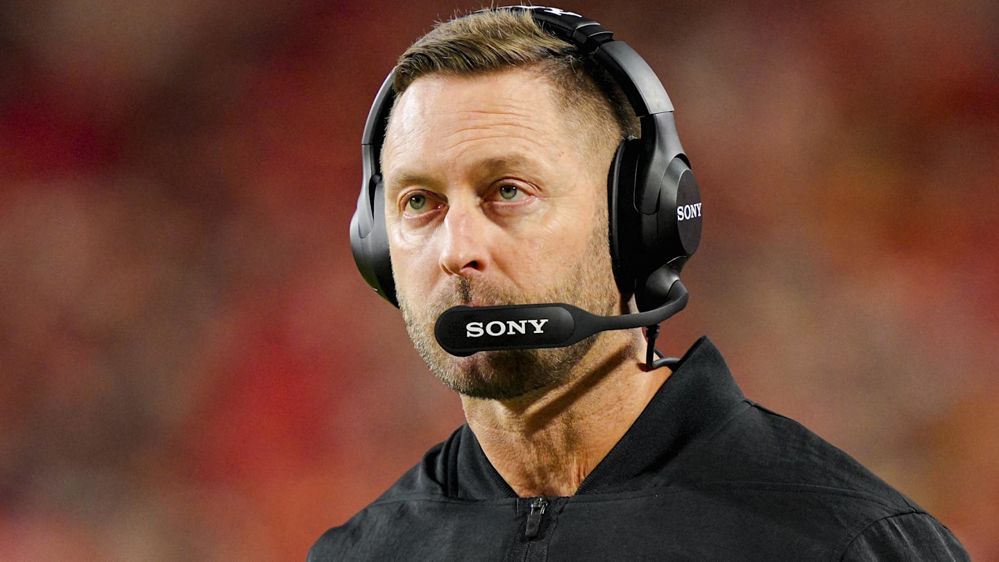 Commanders Locker Room Was Surprised By Kliff Kingsbury Move