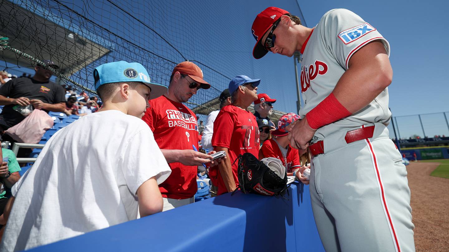 Phillies' long-term Aidan Miller plan expresses clear confidence in health and agility
