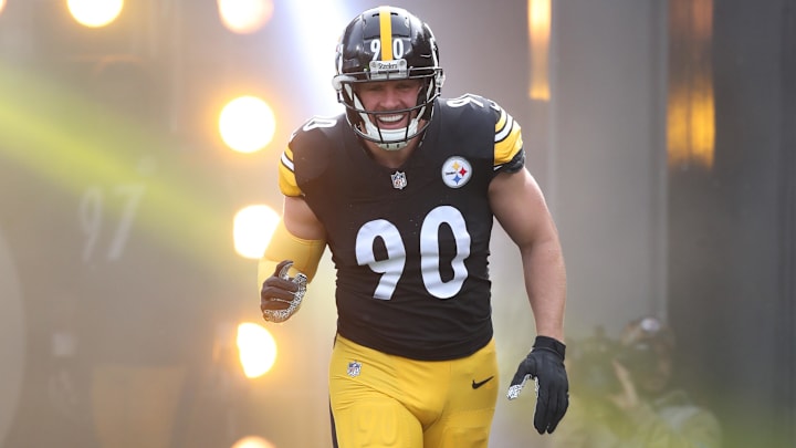 Nov 17, 2024; Pittsburgh, Pennsylvania, USA;  Pittsburgh Steelers linebacker T.J. Watt (90) takes the field against the Baltimore Ravens at Acrisure Stadium. Mandatory Credit: Charles LeClaire-Imagn Images