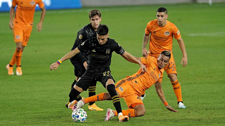 Oct 28, 2020; Los Angeles, CA, USA; LAFC midfielder Eduard Atuesta (20) controls the ball against