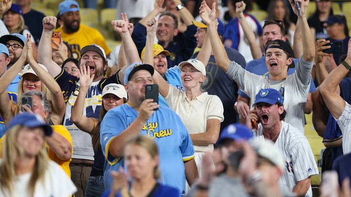 Championship Series - Milwaukee Brewers v Los Angeles Dodgers - Game 4