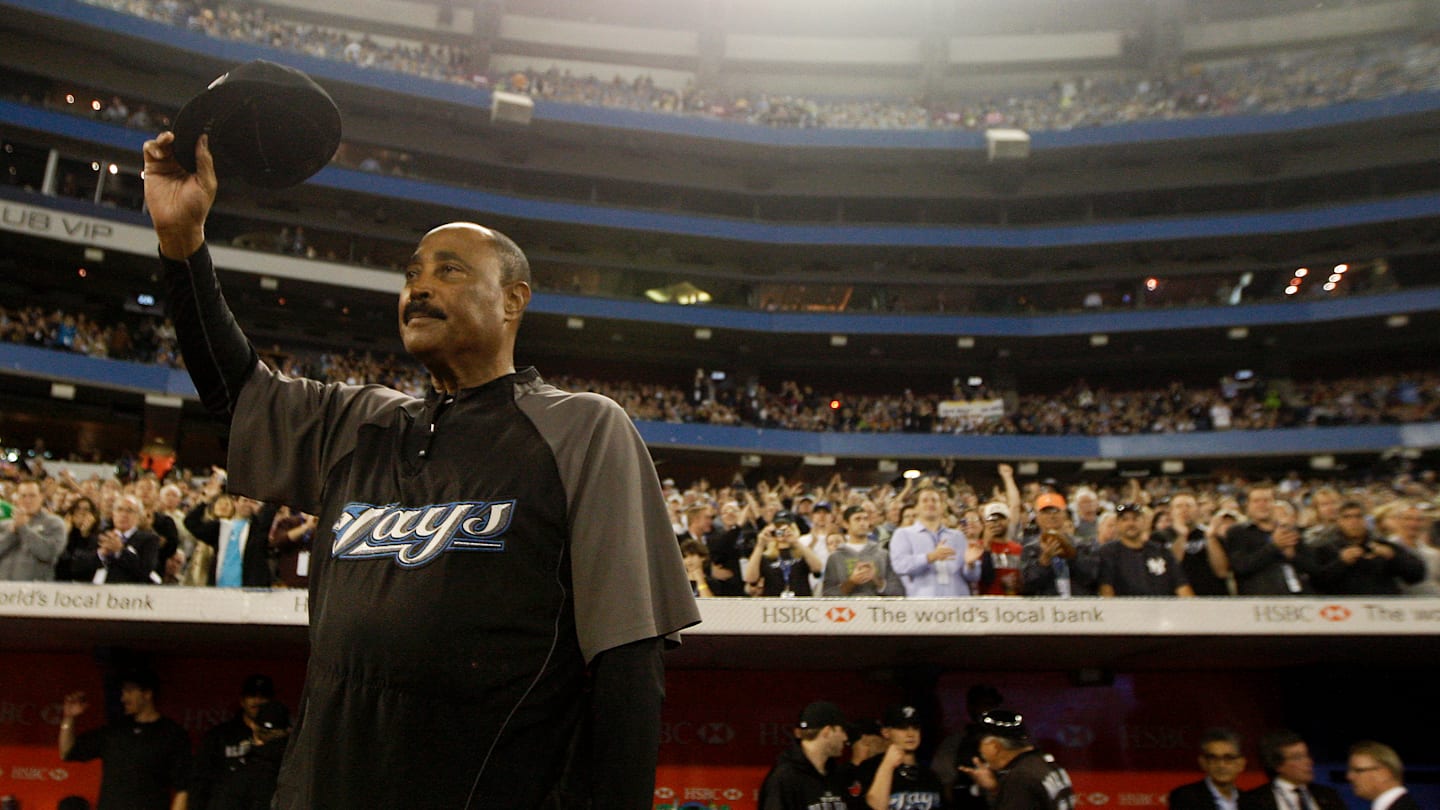 Blue Jays winningest manager recognized by Negro Leagues museum