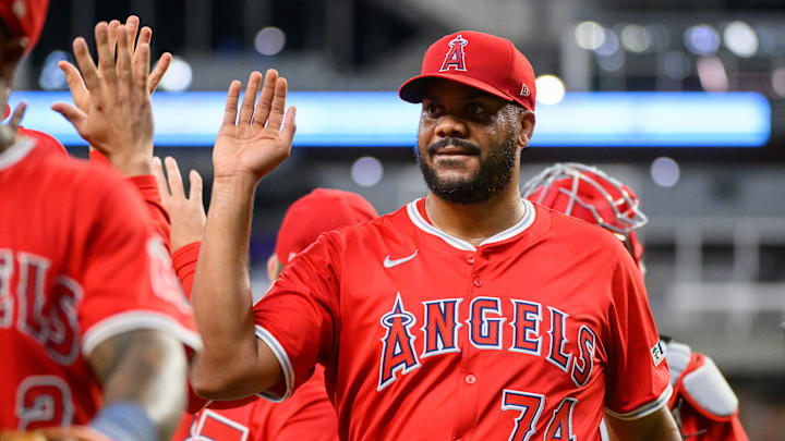 Los Angeles Angels v Atlanta Braves Los Angeles Angels v Atlanta Braves