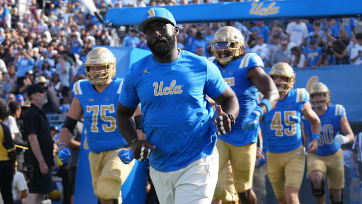 Sep 14, 2024; Pasadena, California, USA; UCLA Bruins head coach DeShaun Foster enters the field before the game against the Indiana Hoosiers at Rose Bowl. Mandatory Credit: Kirby Lee-Imagn Images Sep 14, 2024; Pasadena, California, USA; UCLA Bruins head coach DeShaun Foster enters the field before the game against the Indiana Hoosiers at Rose Bowl. Mandatory Credit: Kirby Lee-Imagn Images