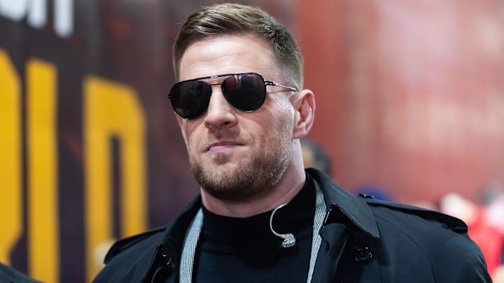 J.J. Watt will make his commentary debut for CBS in Week 1 during the Jets-Steelers game. J.J. Watt will make his commentary debut for CBS in Week 1 during the Jets-Steelers game.