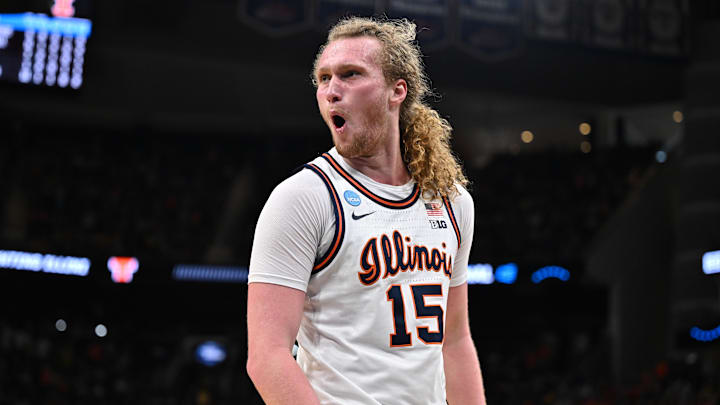 Mar 28, 2026; Houston, TX, USA; Illinois Fighting Illini forward Jake Davis (15) reacts in the second half against the Iowa Hawkeyes during an Elite Eight game of the South Regional of the men's 2026 NCAA Tournament at Toyota Center. Mandatory Credit: Maria Lysaker-Imagn Images