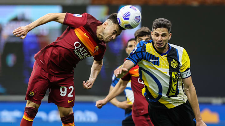 Roma e Inter de Milão se enfrentam neste sábado (04).