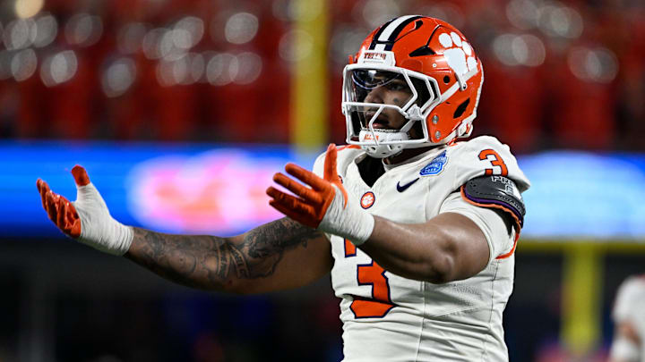 Dec 7, 2024; Charlotte, NC, USA; Clemson Tigers defensive end T.J. Parker (3) reacts after a play during the third quarter against the Southern Methodist Mustangs in the 2024 ACC Championship game at Bank of America Stadium. Mandatory Credit: Bob Donnan-Imagn Images