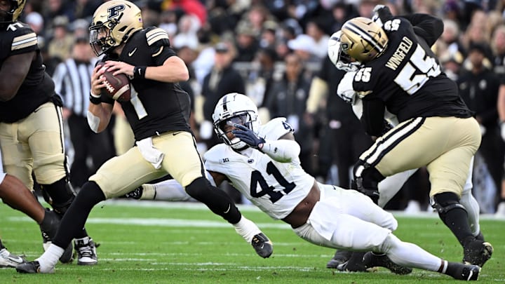 Penn State Nittany Lions linebacker Kobe King (41)