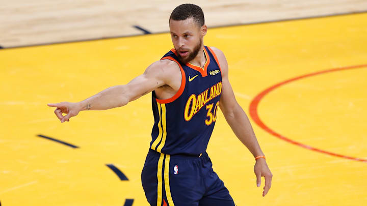 Stephen Curry tratará de guiar a la ofensiva de los Warriors
