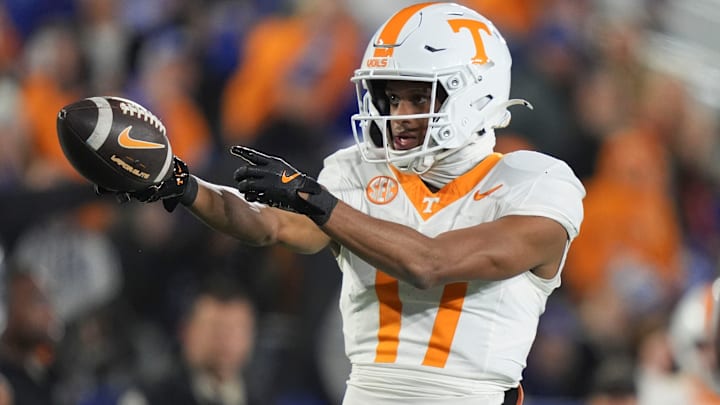 Tennessee wide receiver Chris Brazzell II (17) signals a first down during a NCAA football game against Kentucky at Kroger Field in Lexington, Kentucky on Oct. 25, 2025. Tennessee wide receiver Chris Brazzell II (17) signals a first down during a NCAA football game against Kentucky at Kroger Field in Lexington, Kentucky on Oct. 25, 2025.
