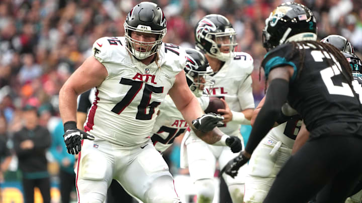 Falcons offensive tackle Kaleb McGary (76), the former Husky, has agreed to a contract extension.