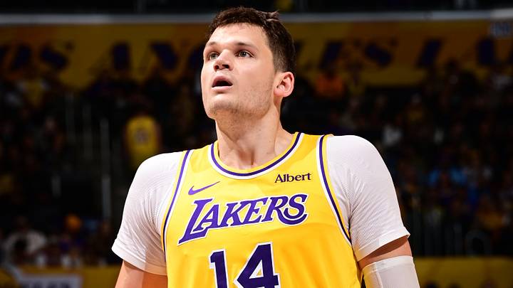Golden State Warriors v Los Angeles Lakers