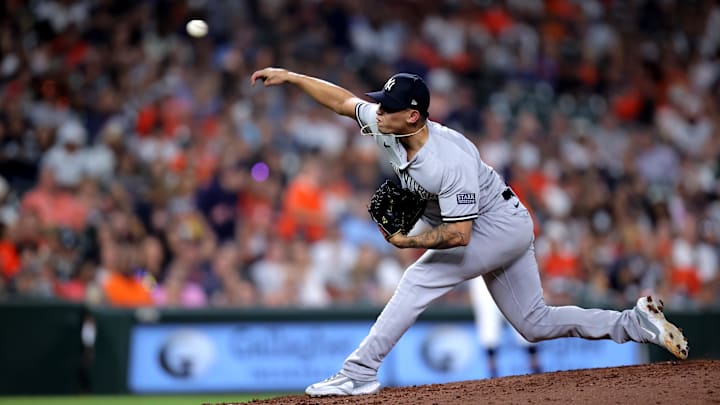 Sep 1, 2023; Houston, Texas, USA; New York Yankees relief pitcher Jonathan Loaisiga (43) delivers a pitch against the Houston Astros during the ninth inning at Minute Maid Park. Mandatory Credit: Erik Williams-Imagn Images
Sep 1, 2023; Houston, Texas, USA; New York Yankees relief pitcher Jonathan Loaisiga (43) delivers a pitch against the Houston Astros during the ninth inning at Minute Maid Park. Mandatory Credit: Erik Williams-Imagn Images
