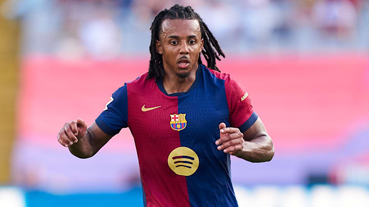 Zagueiro de origem, ele também faz a lateral com naturalidade