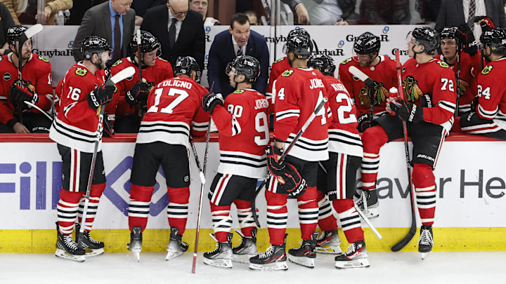 Feb 7, 2024; Chicago, Illinois, USA; Chicago Blackhawks head coach Luke Richardson talks to his